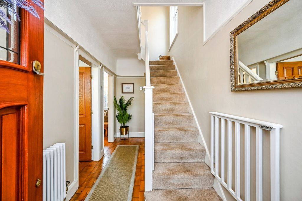 Property photo 2 of 16 Pbox-Img.Jpg