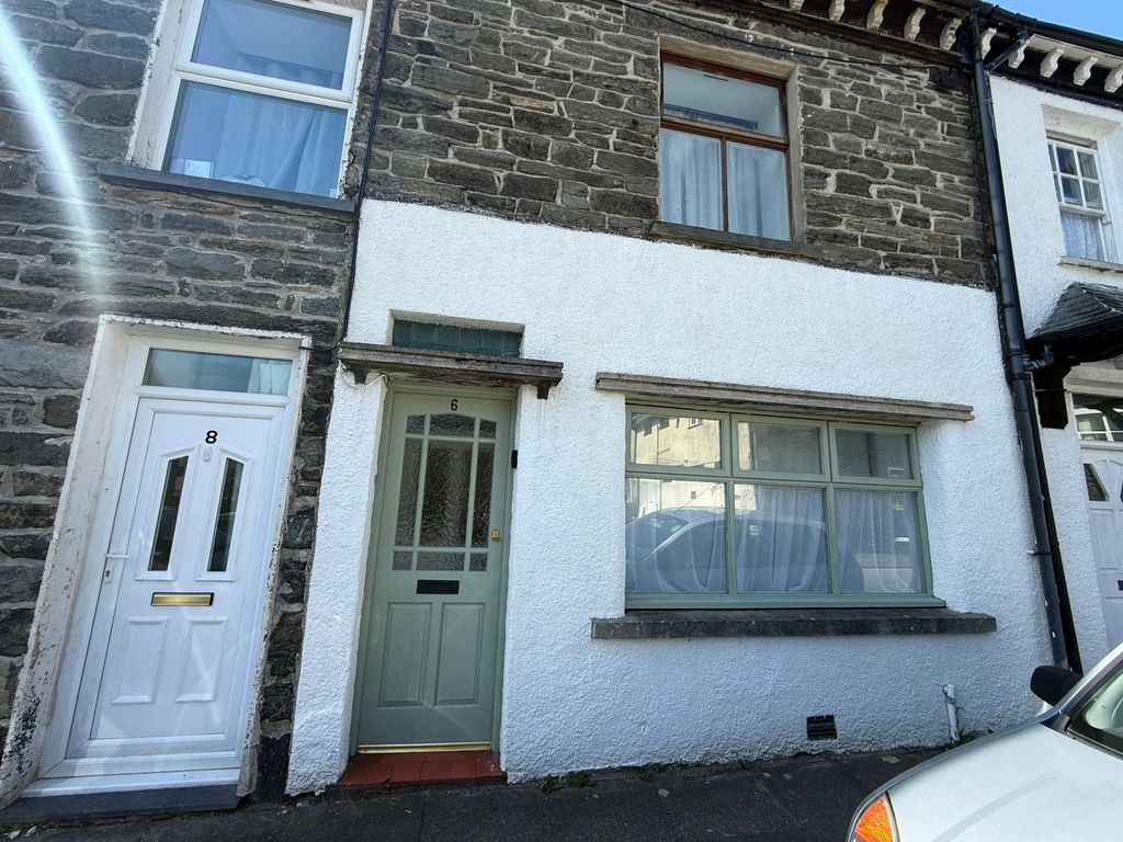 Property photo 1 of 8