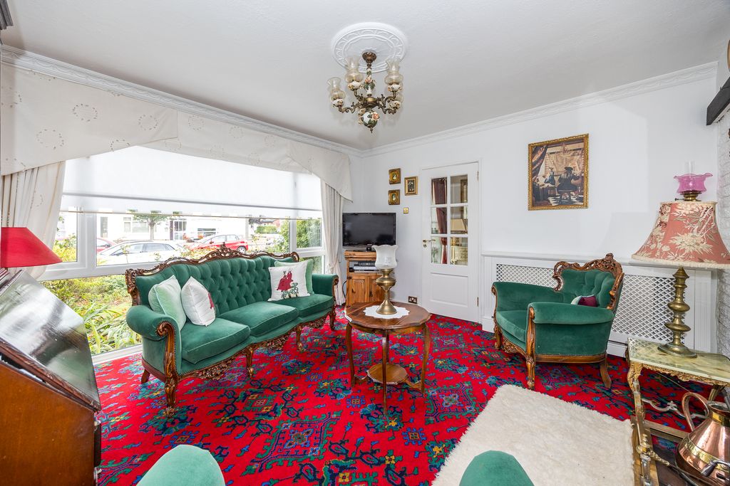 Property photo 3 of 19