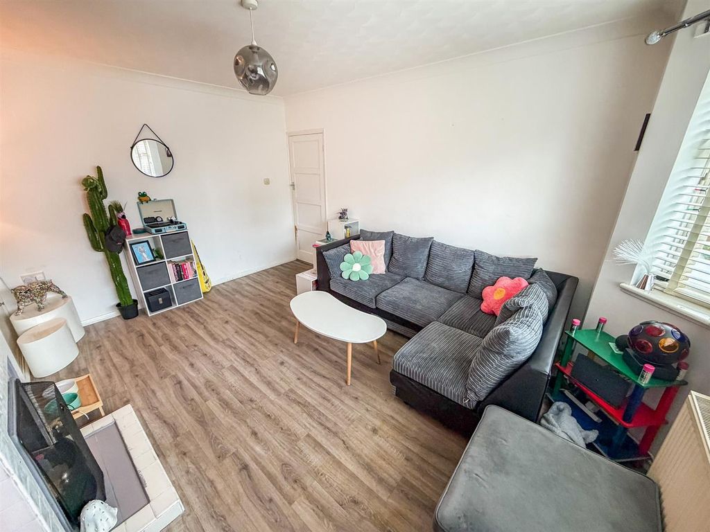 Property photo 2 of 22 Img_1869.Jpg