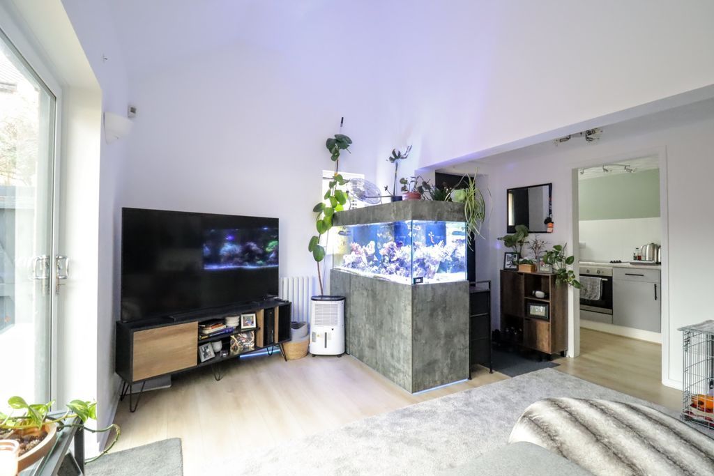 Property photo 3 of 14 Lounge/Diner