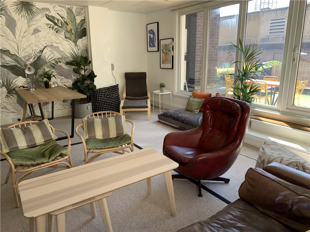 Property photo 1 of 5 Serviced Office, Houndsditch London Ec3A|