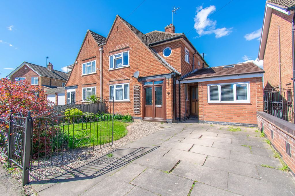 Property photo 1 of 18