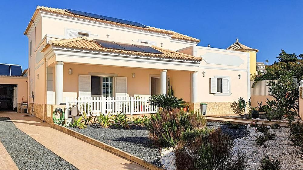 Property photo 1 of 29 Sophisticated 4 Bedroom Villa For Sale In Loule