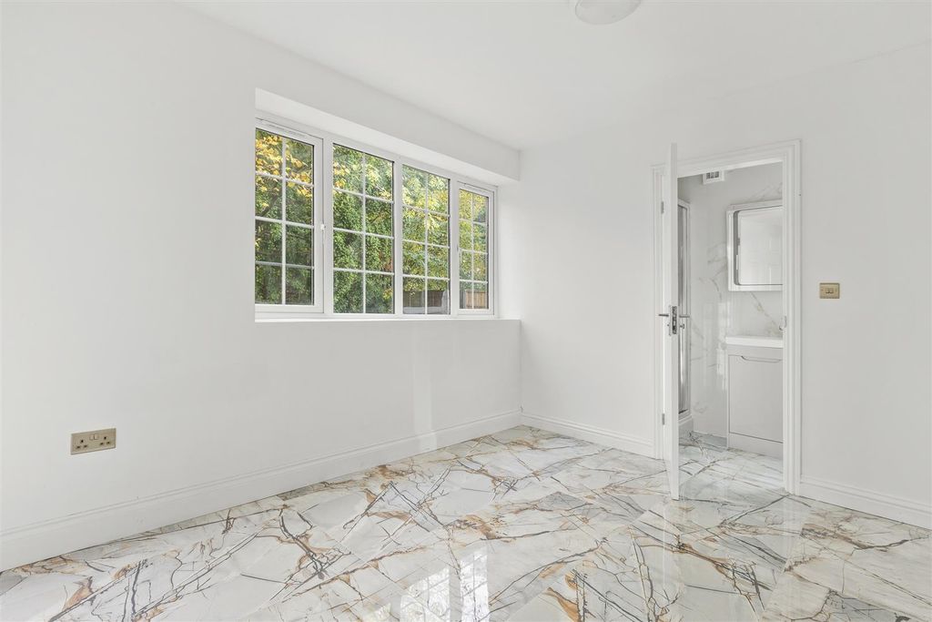 Property photo 3 of 10 Acme House, Wooburn Moor, Hp10 0Nh-7.Jpg