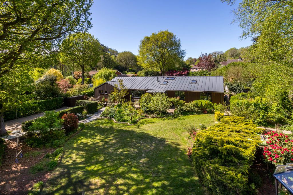 Property photo 1 of 35