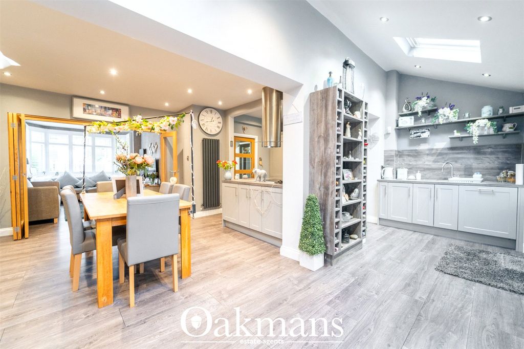 Property photo 2 of 44 Picture No. 13