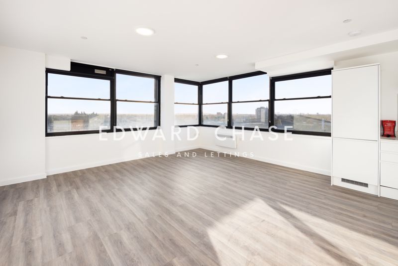 Property photo 2 of 8 Photo 11