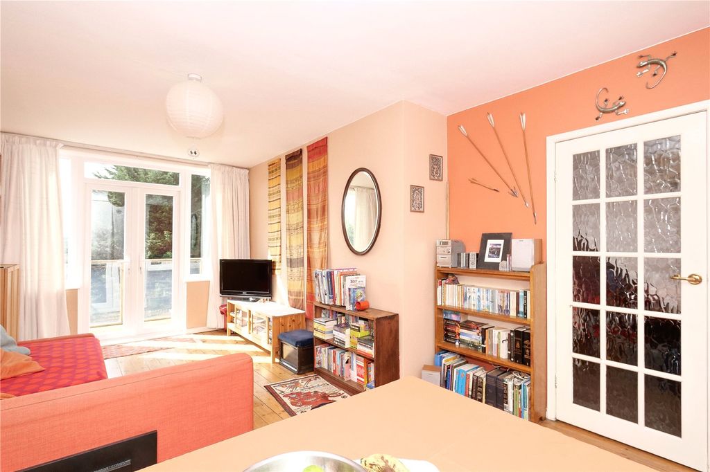 Property photo 2 of 22 Picture No. 01