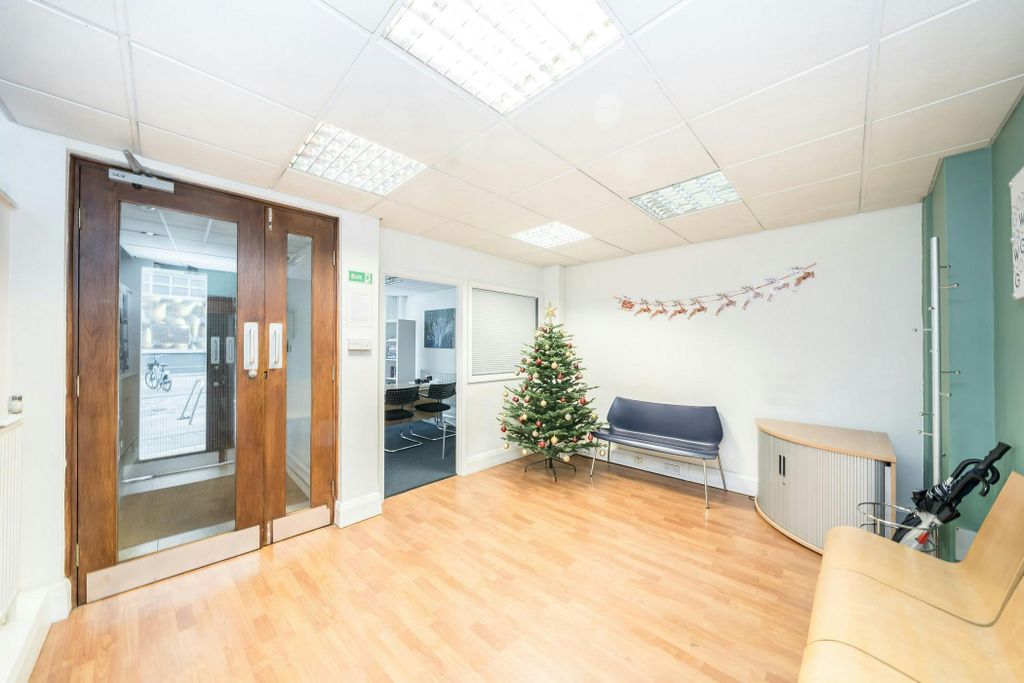 Property photo 3 of 10 140 Lower Marsh Reception Copy.Jpg