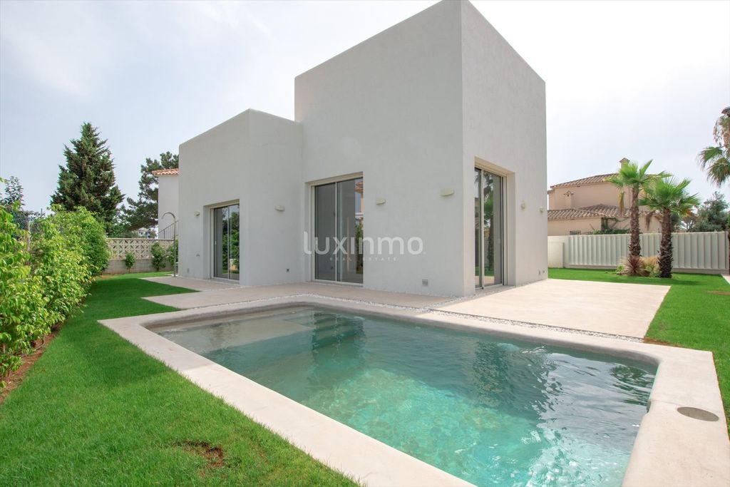 Property photo 1 of 18 New Ibiza Style Villa For Sale In Oliva Nova Golf Club