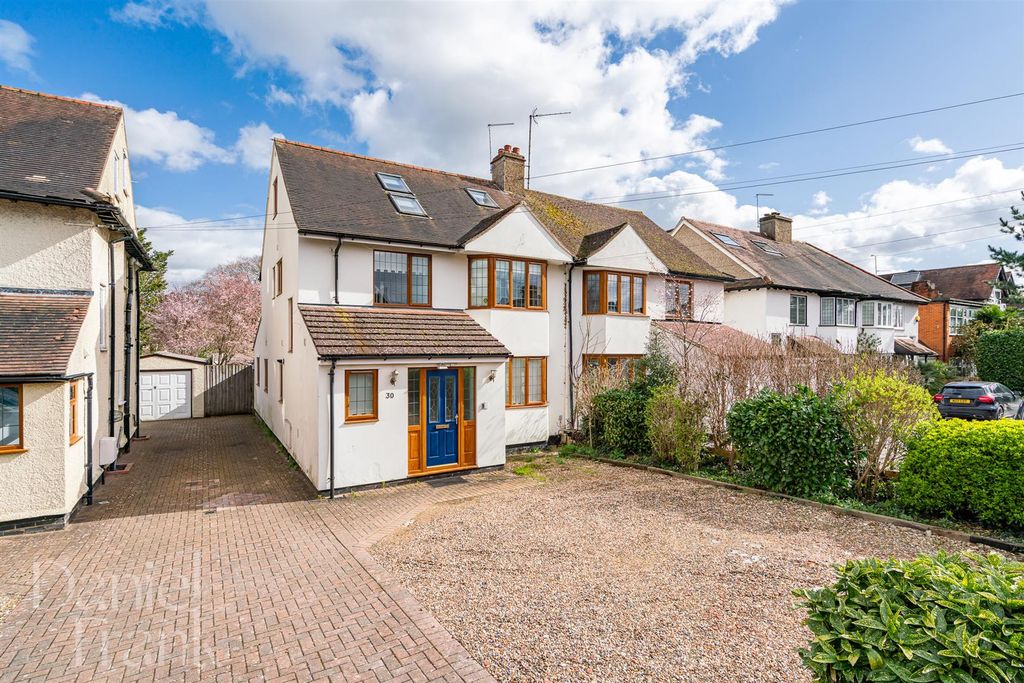 Property photo 1 of 34