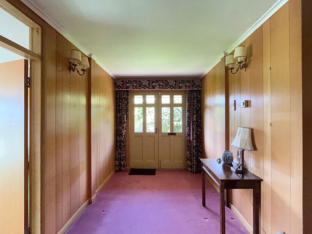 Property photo 2 of 25