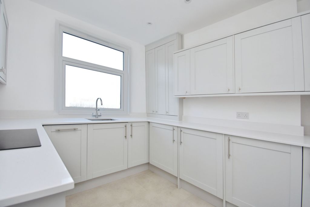 Property photo 3 of 11 Kitchqq