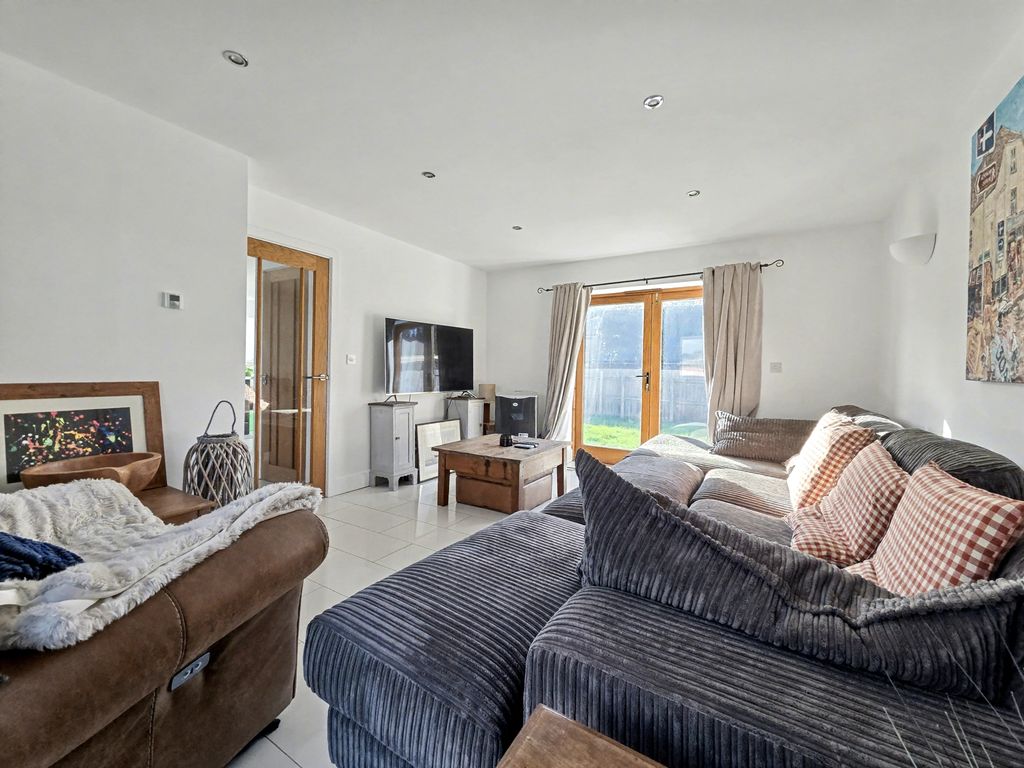 Property photo 3 of 14