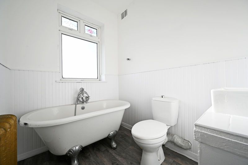 Property photo 3 of 20 Bathroom