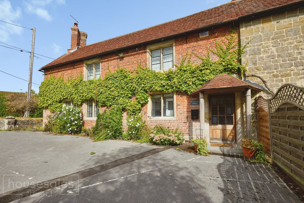 Property photo 1 of 13