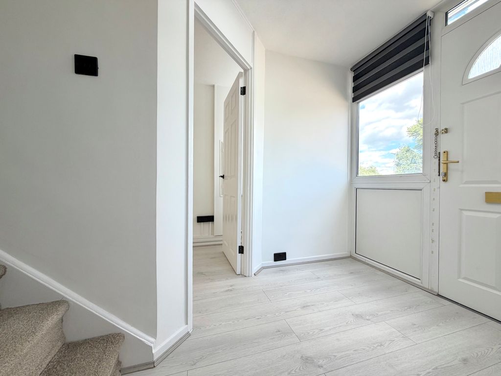 Property photo 3 of 44