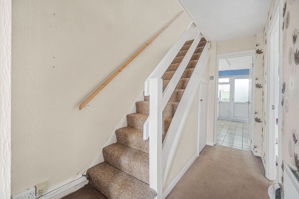 Property photo 2 of 23