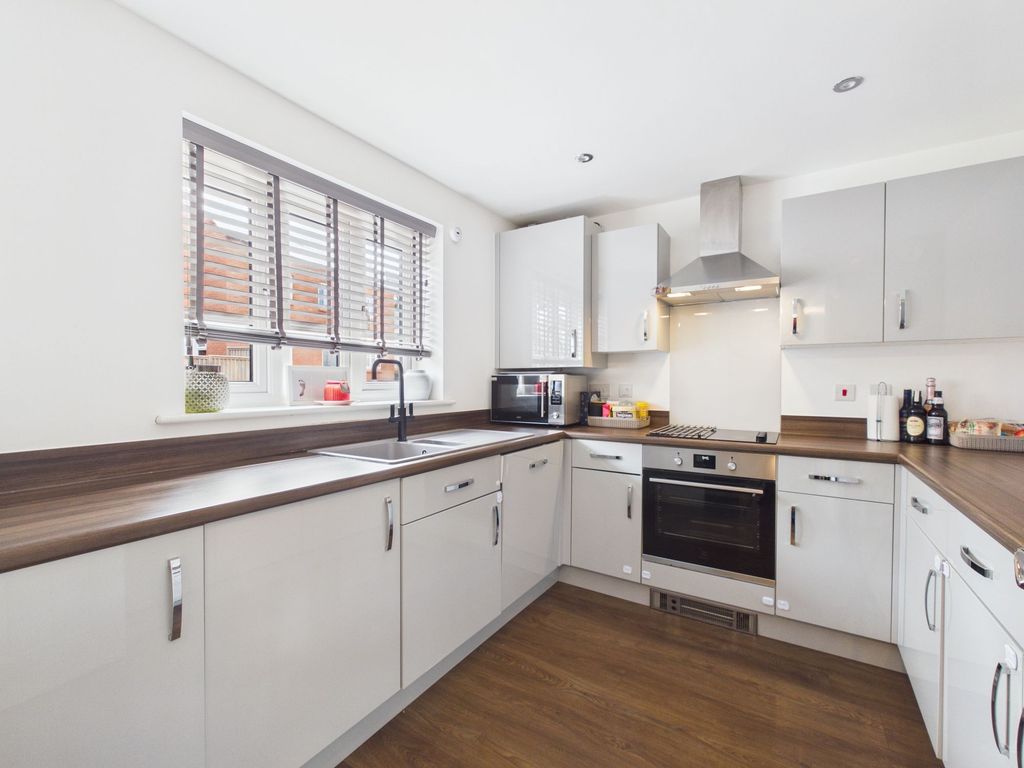 Property photo 3 of 18