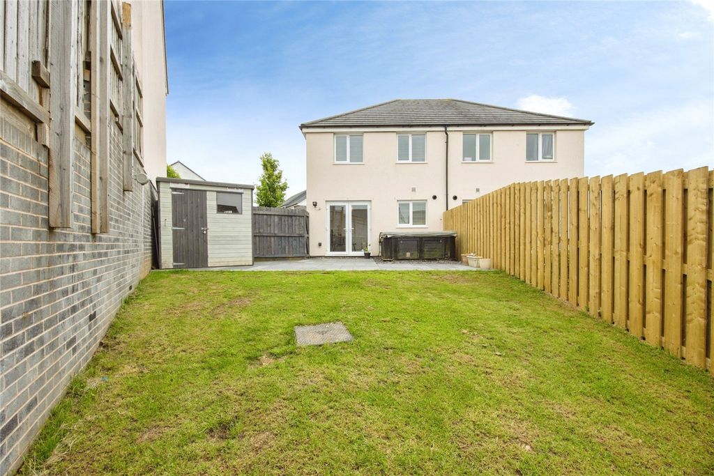 Property photo 3 of 16 Picture No. 23