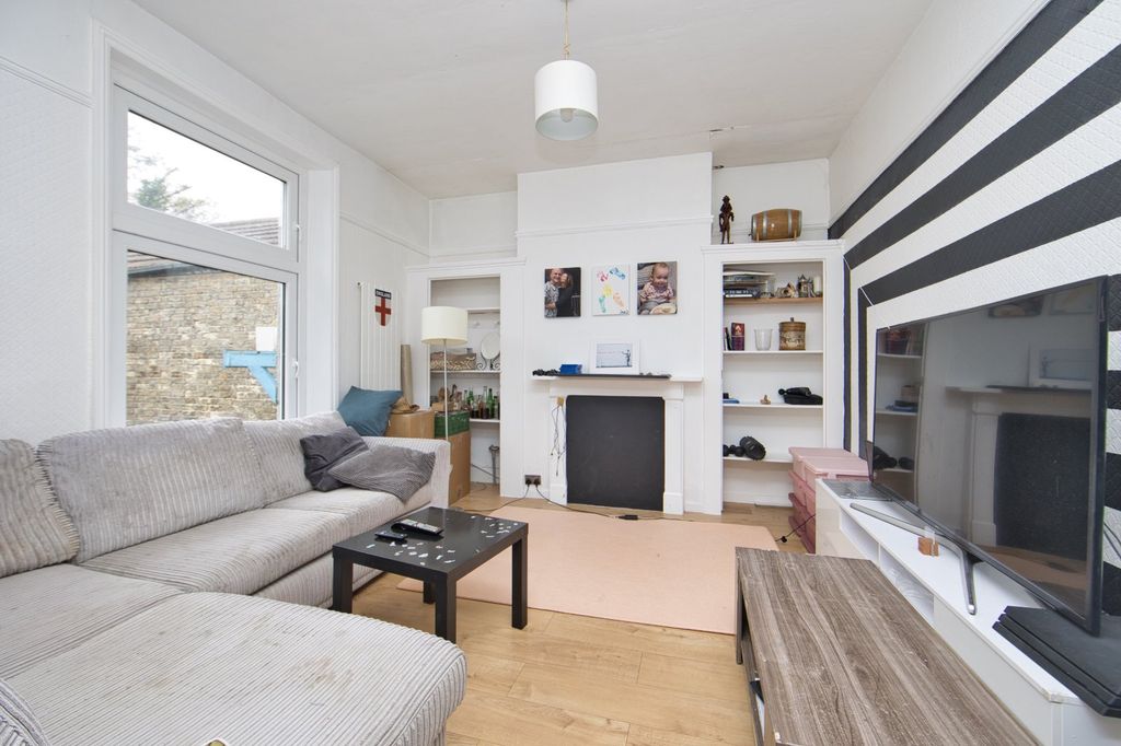 Property photo 2 of 12 Picture 2