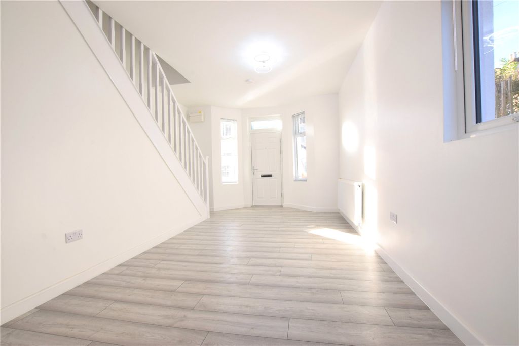 Property photo 3 of 11 Picture No. 05