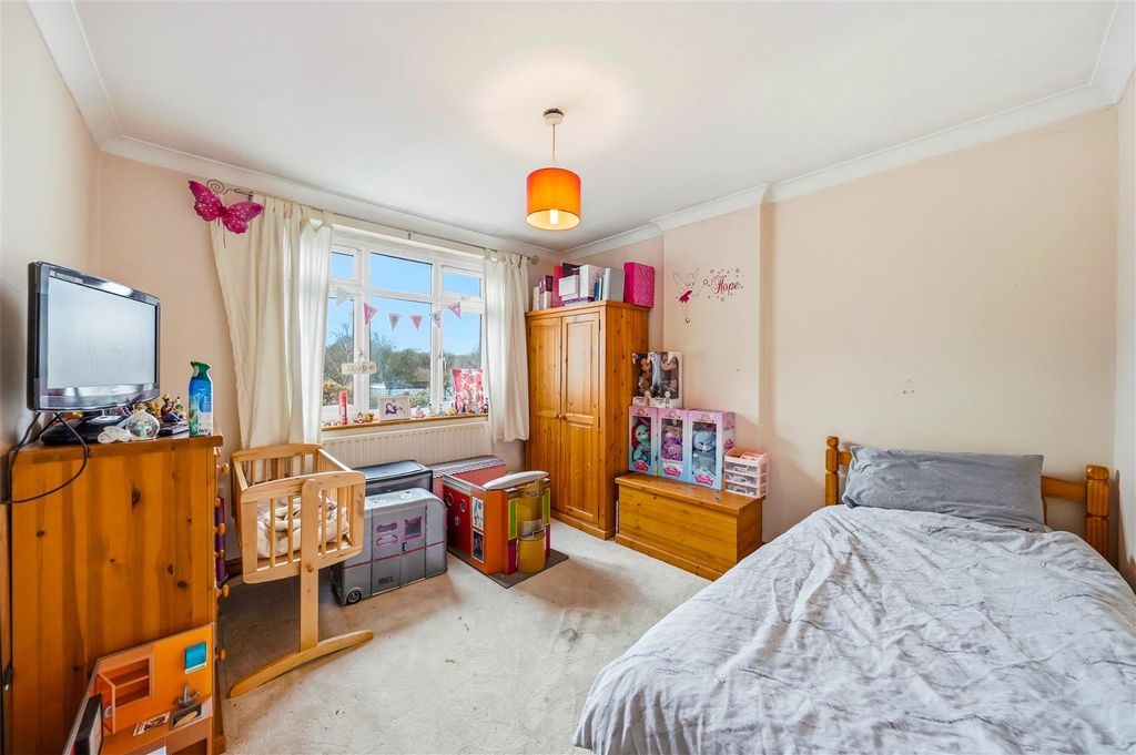 Additional image 8 of 5 bed detached house for saleHeather Drive, Dartford DA1