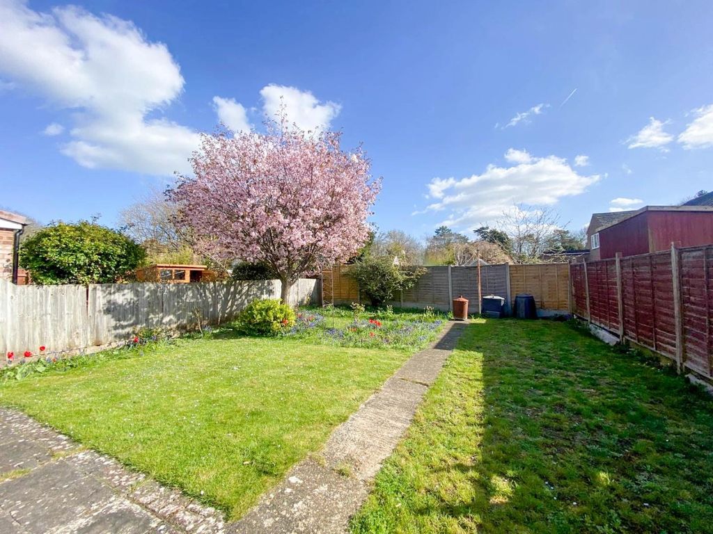 Property photo 2 of 13 A53511B4-5Ebd-481A-B108-4B1c79c556B8.Jpg