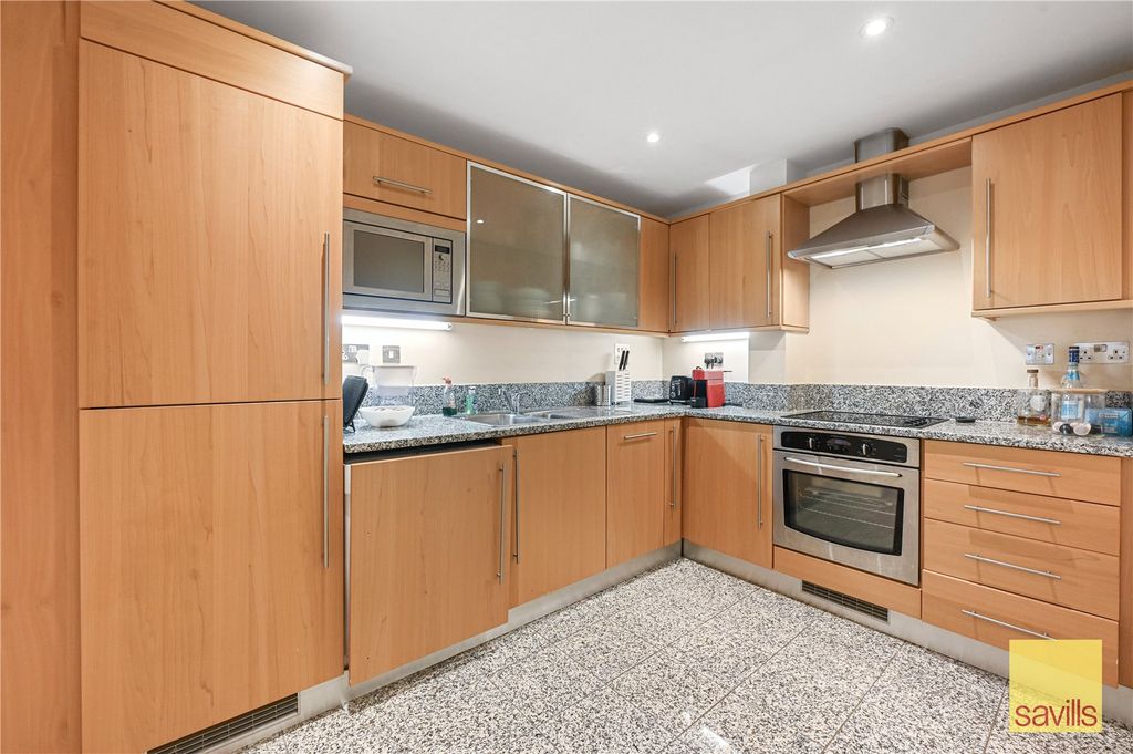 Property photo 3 of 9 Kitchen