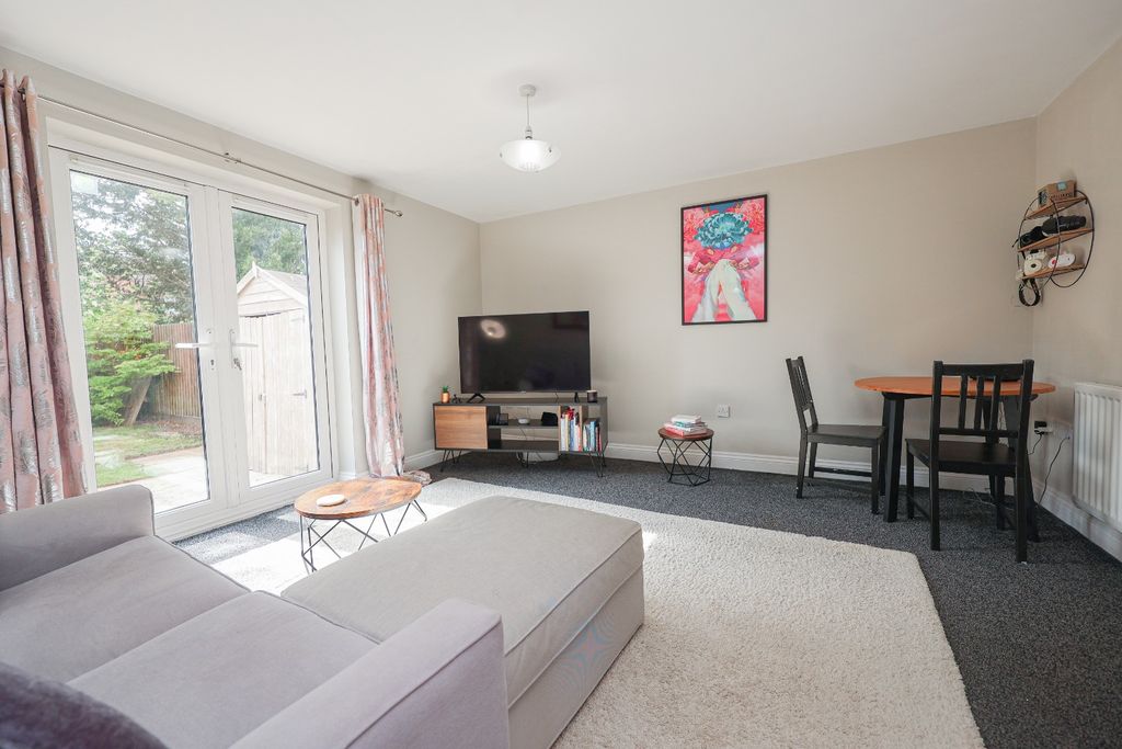 Property photo 2 of 14 4985352