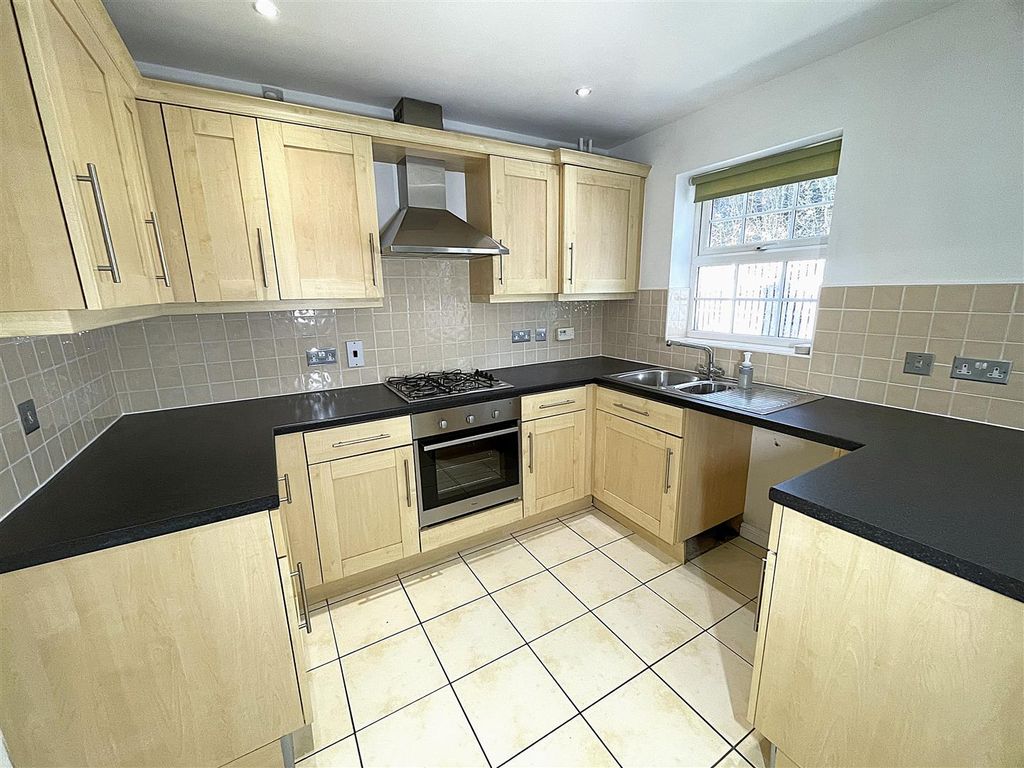Property photo 2 of 23 Kitchen