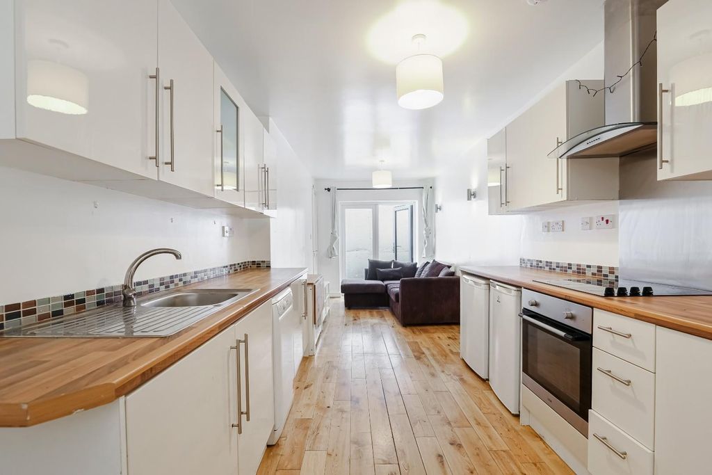 Property photo 2 of 14 Ach_7033.Jpg