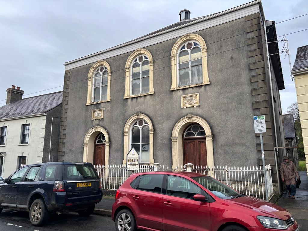 Property photo 1 of 10