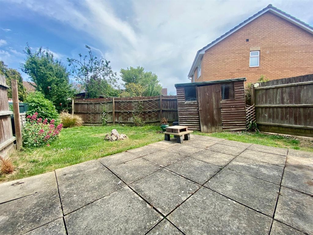Property photo 2 of 11