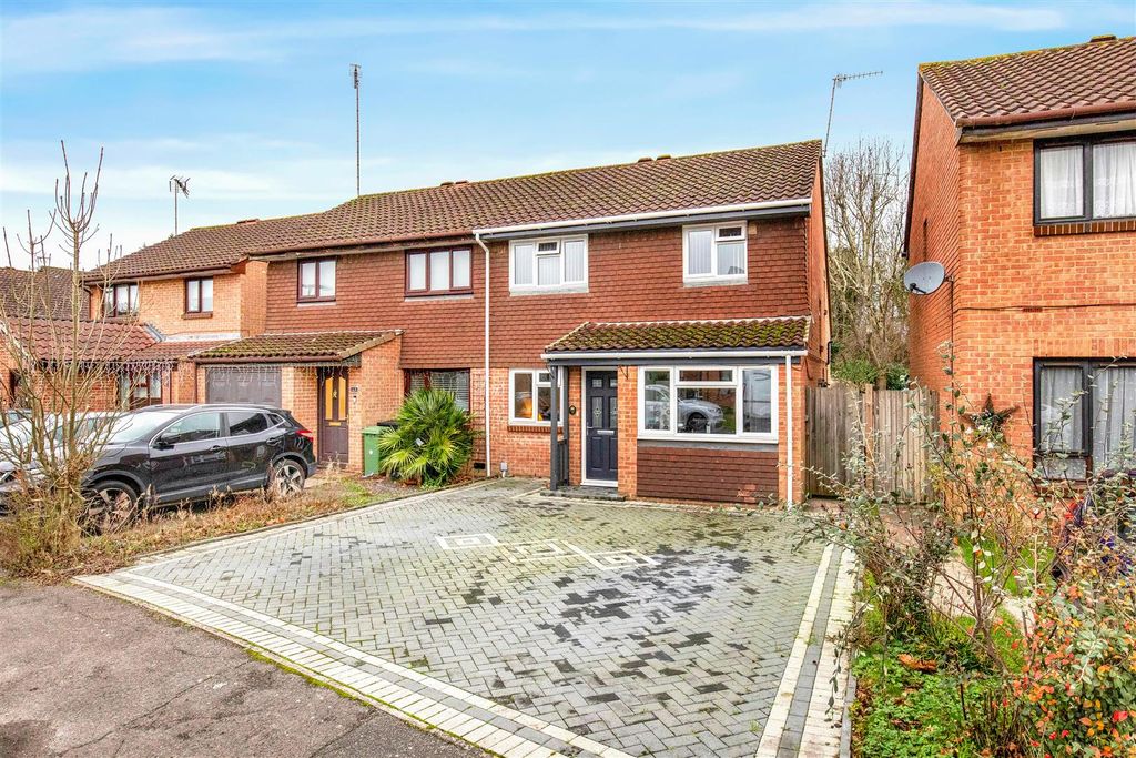 Property photo 1 of 23