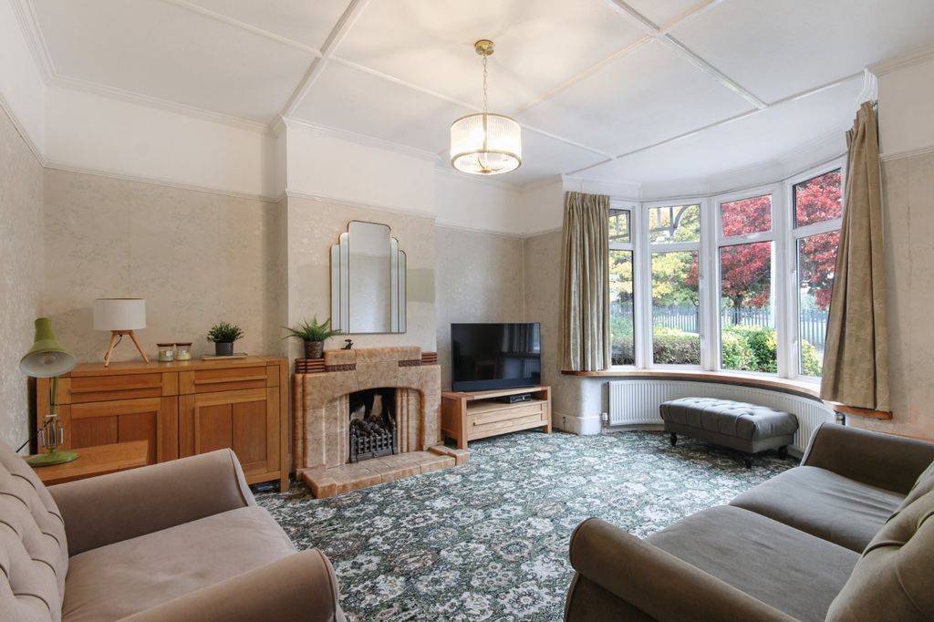 Property photo 2 of 18 Living Room