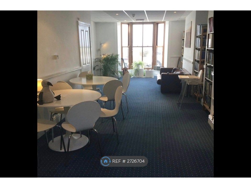 Property photo 3 of 5