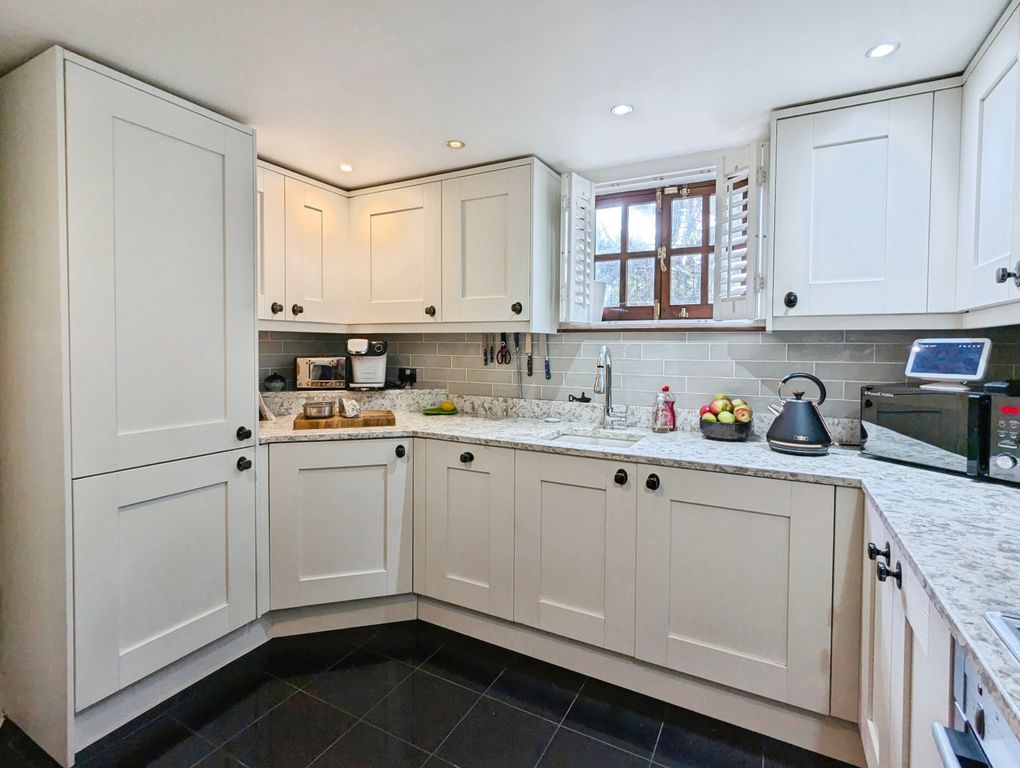 Property photo 3 of 27 0Feff58d-Pxl_20250827_114343167