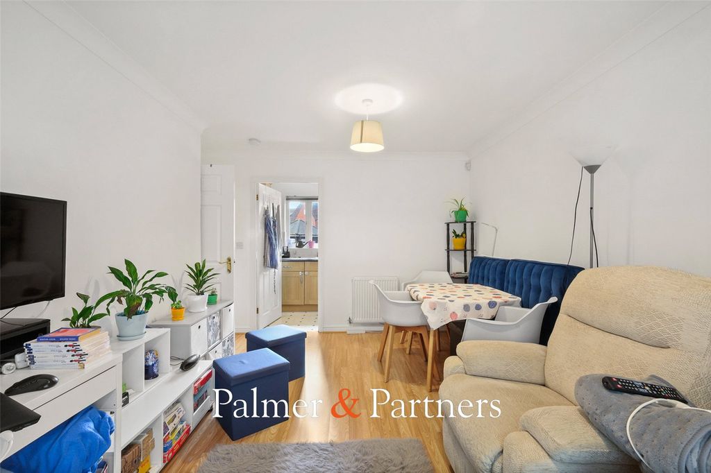 Property photo 3 of 12 Picture No. 02