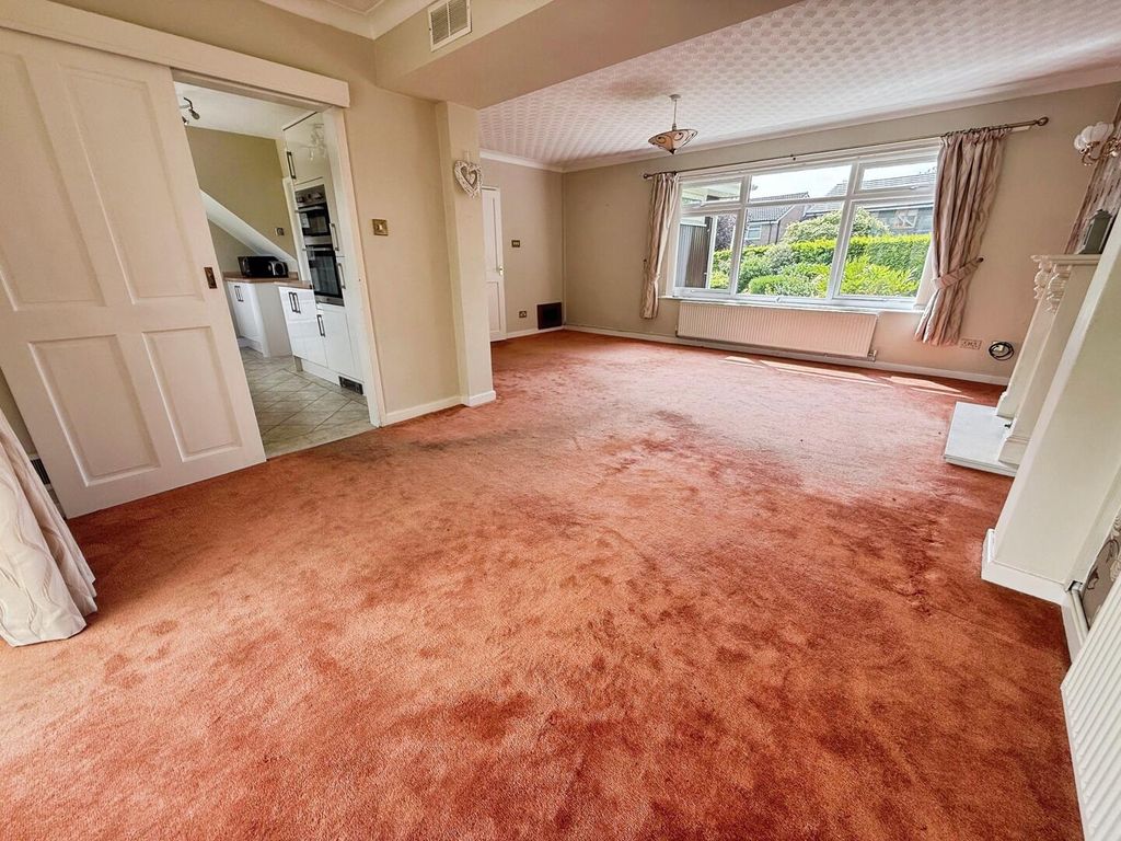 Property photo 3 of 16 Living Room