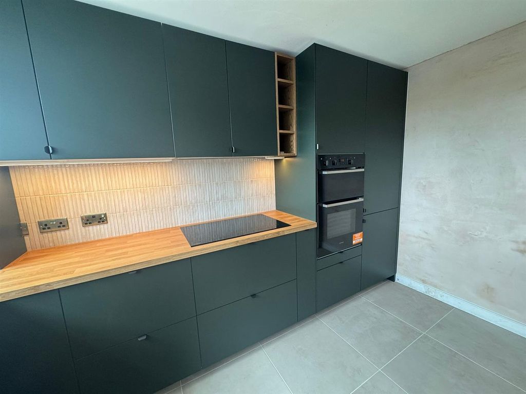 Property photo 1 of 9 c19Def1d-72Bc-434A-8E08-04d00Aada226.Jpeg