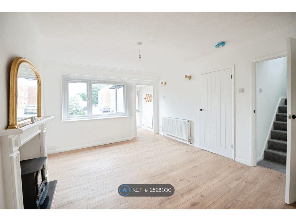 Property photo 2 of 23
