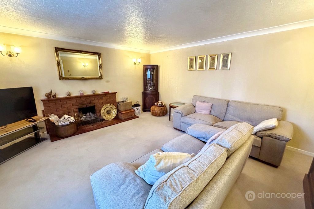 Property photo 3 of 10 4799565