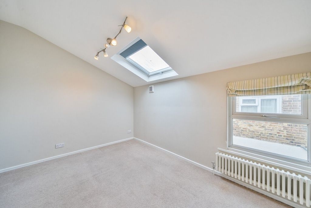 Property photo 3 of 11 Picture No. 10