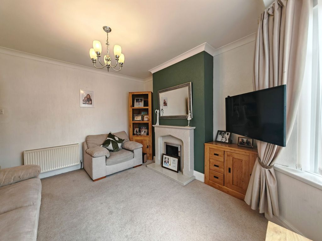 Property photo 2 of 30