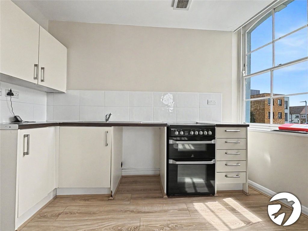 Property photo 3 of 12 Picture No. 05