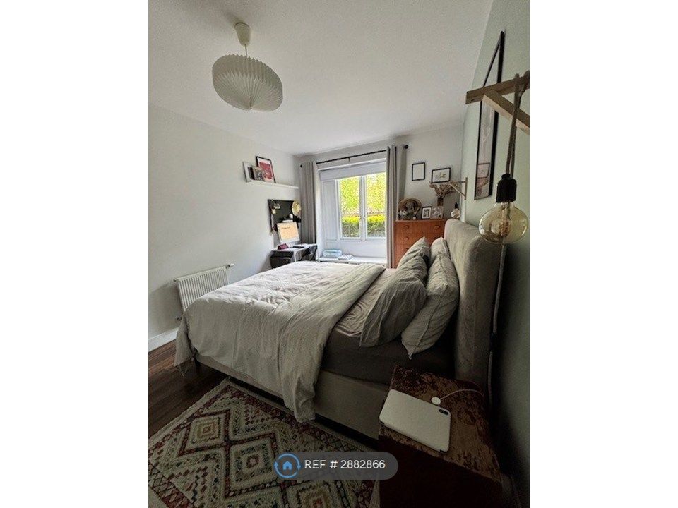Property photo 3 of 10 Bedroom 3