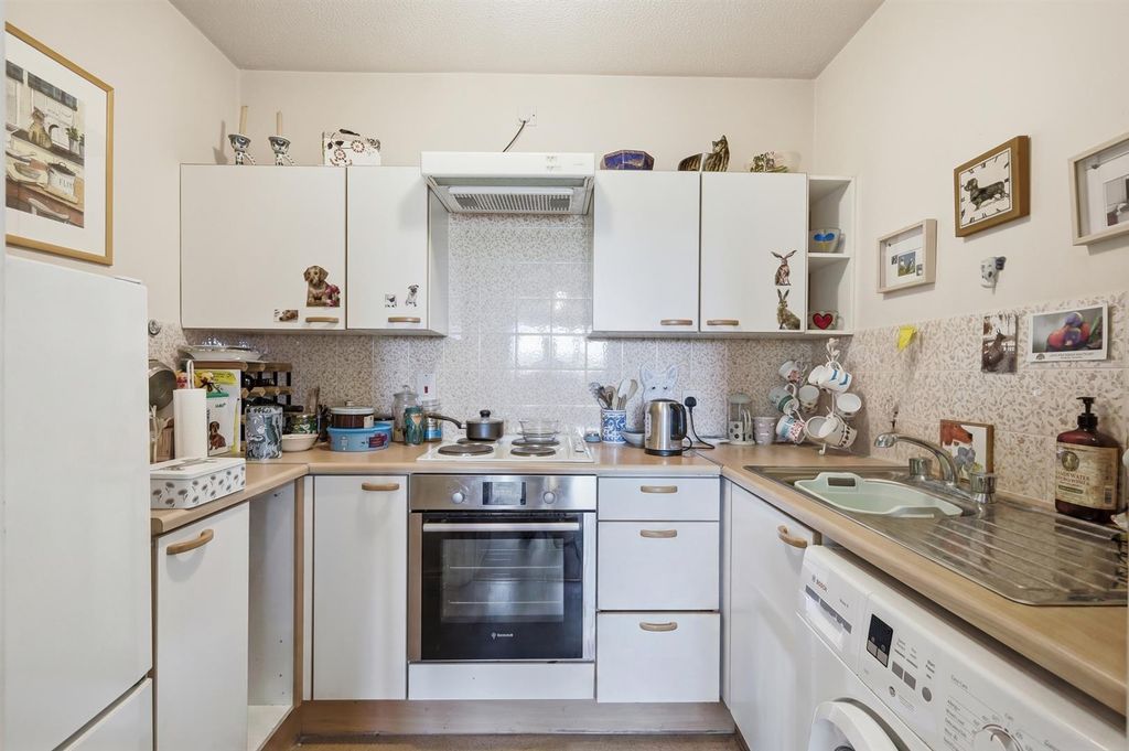 Property photo 3 of 17 3