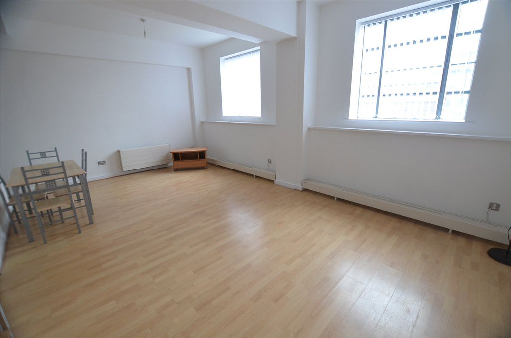Property photo 2 of 6 Picture No. 06